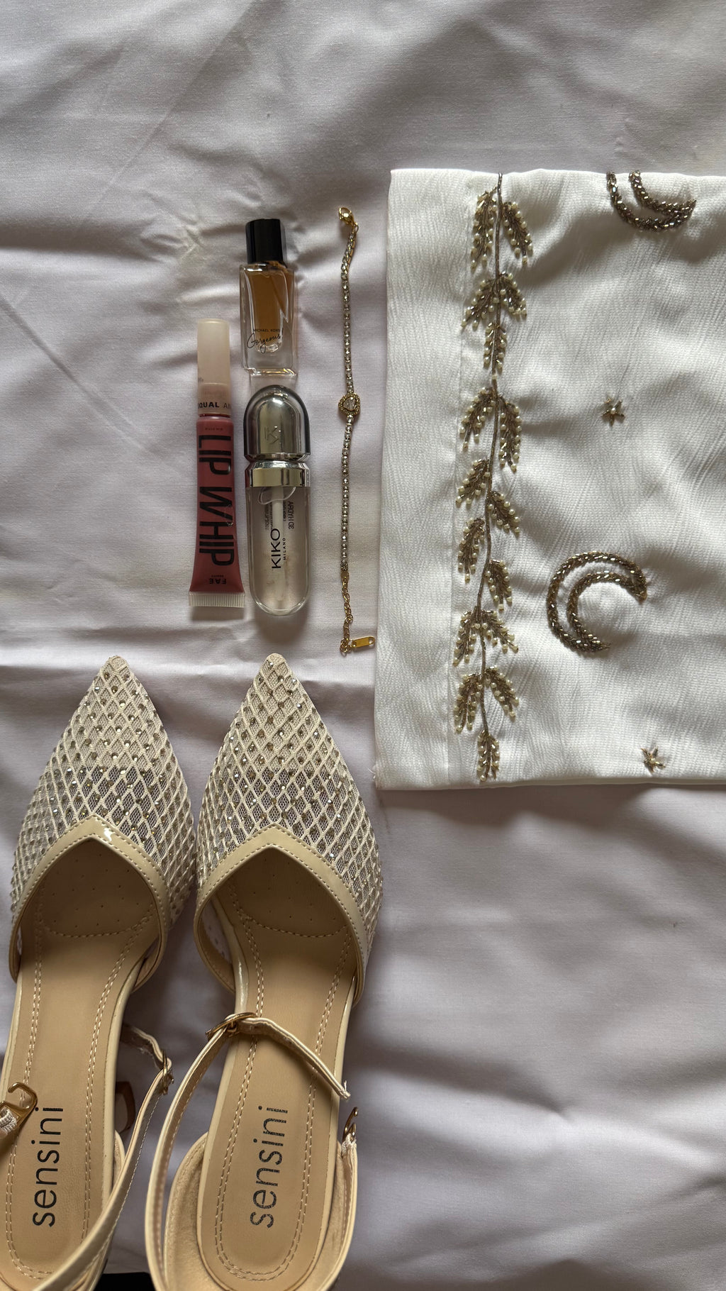 Abaya Qamar