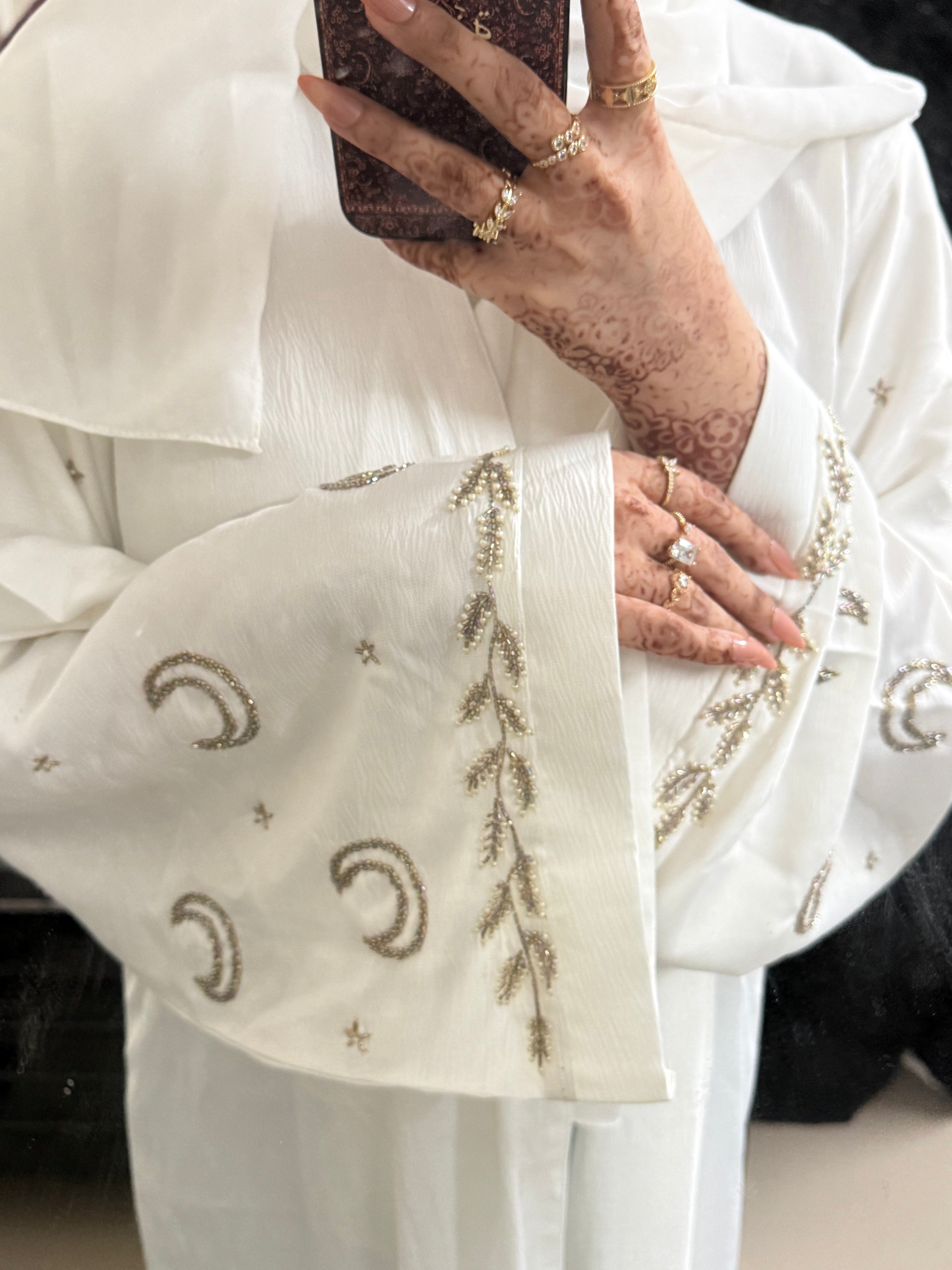 Abaya Qamar