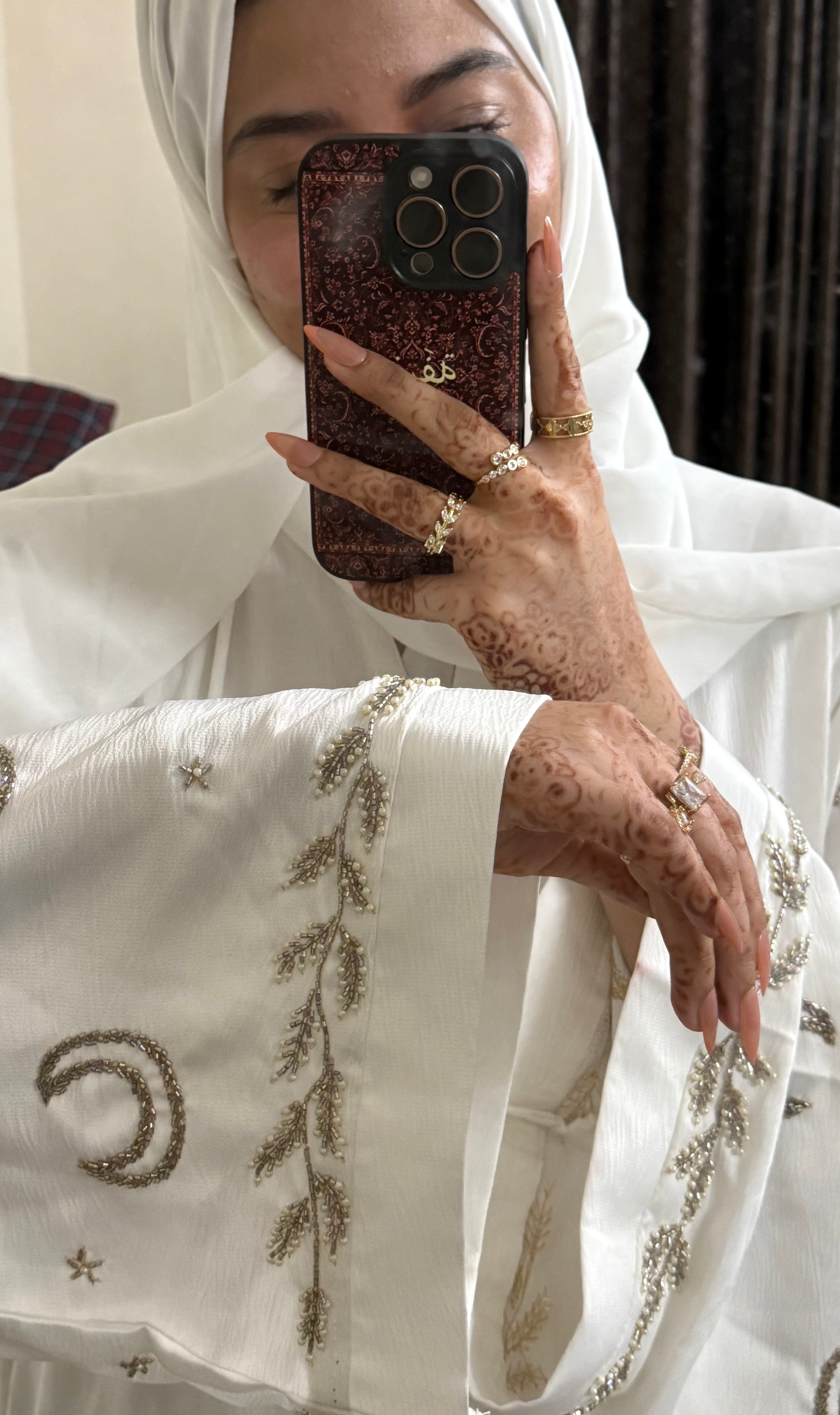 Abaya Qamar