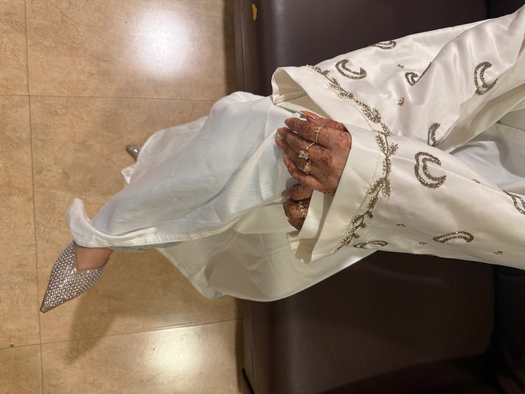 Abaya Qamar