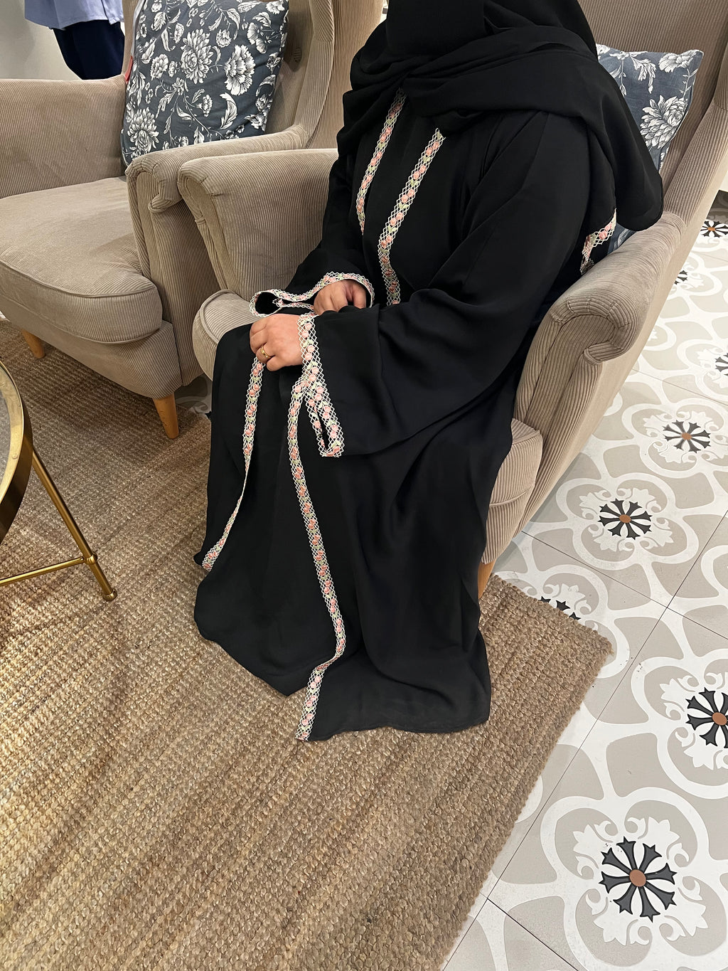 Tulip lace abaya- Pink