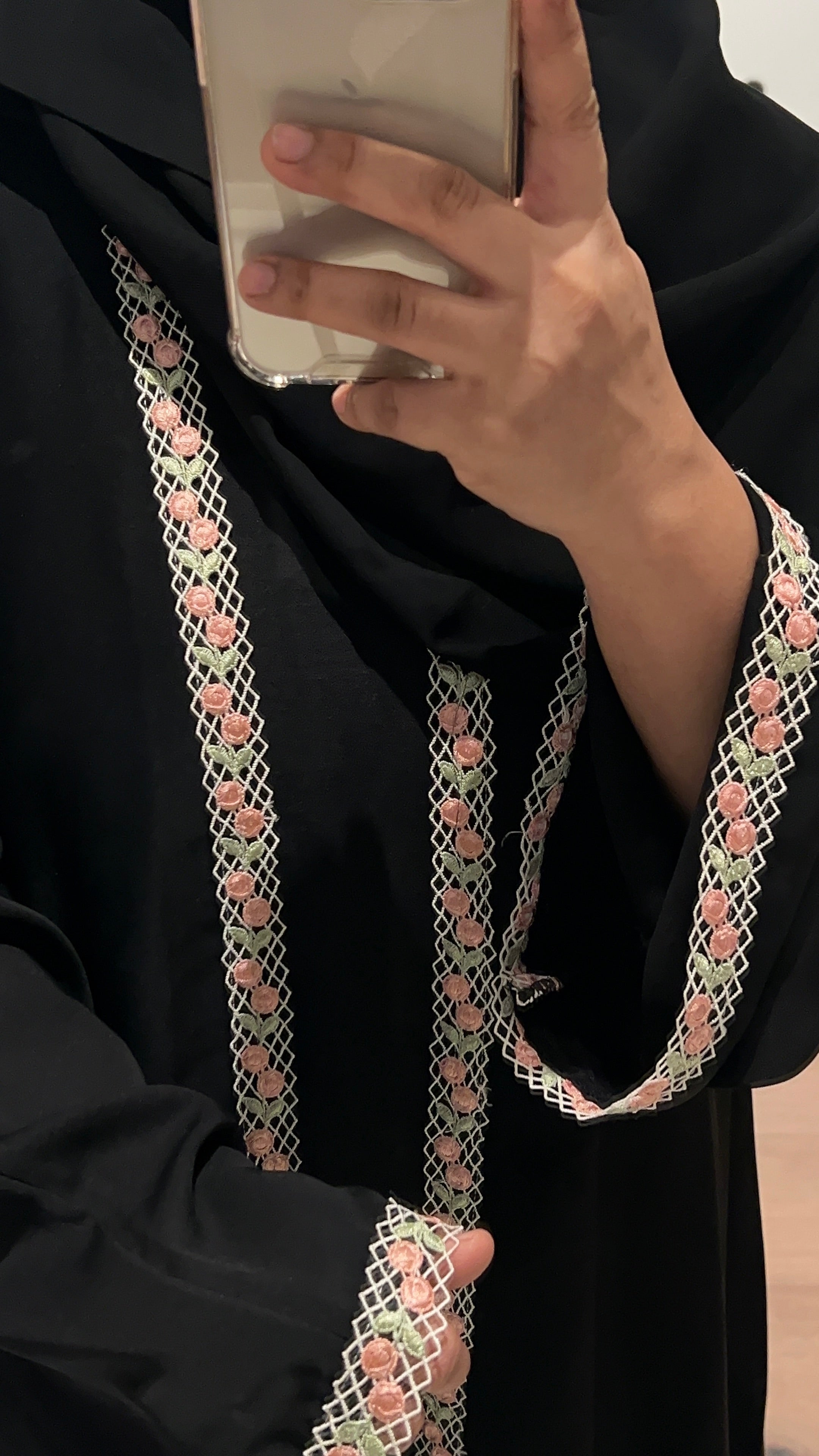 Tulip lace abaya- Pink